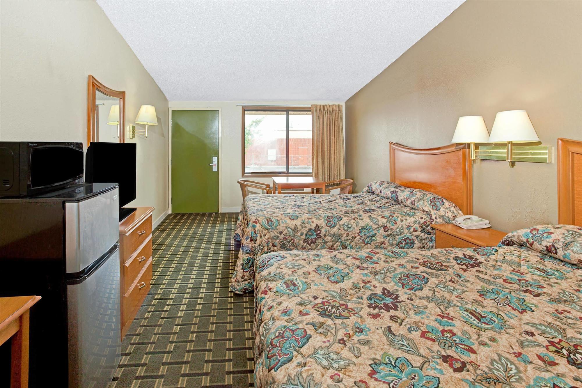 Knights Inn Cartersville Bagian luar foto